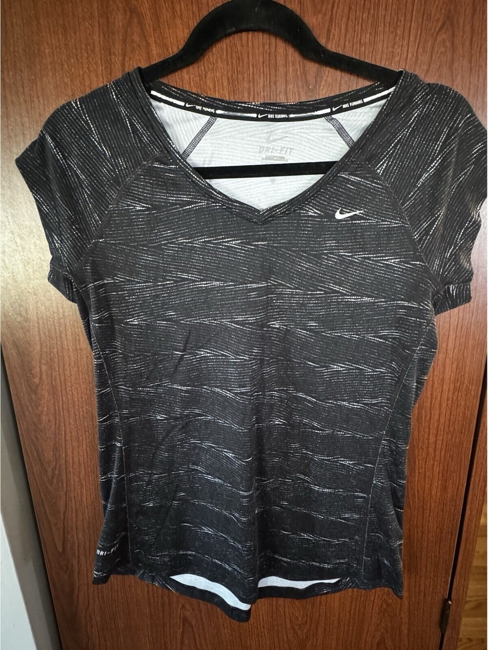 Nike Shirt Womens Medium Dri-FIT V-Neck Running Reflective Training Black Gray